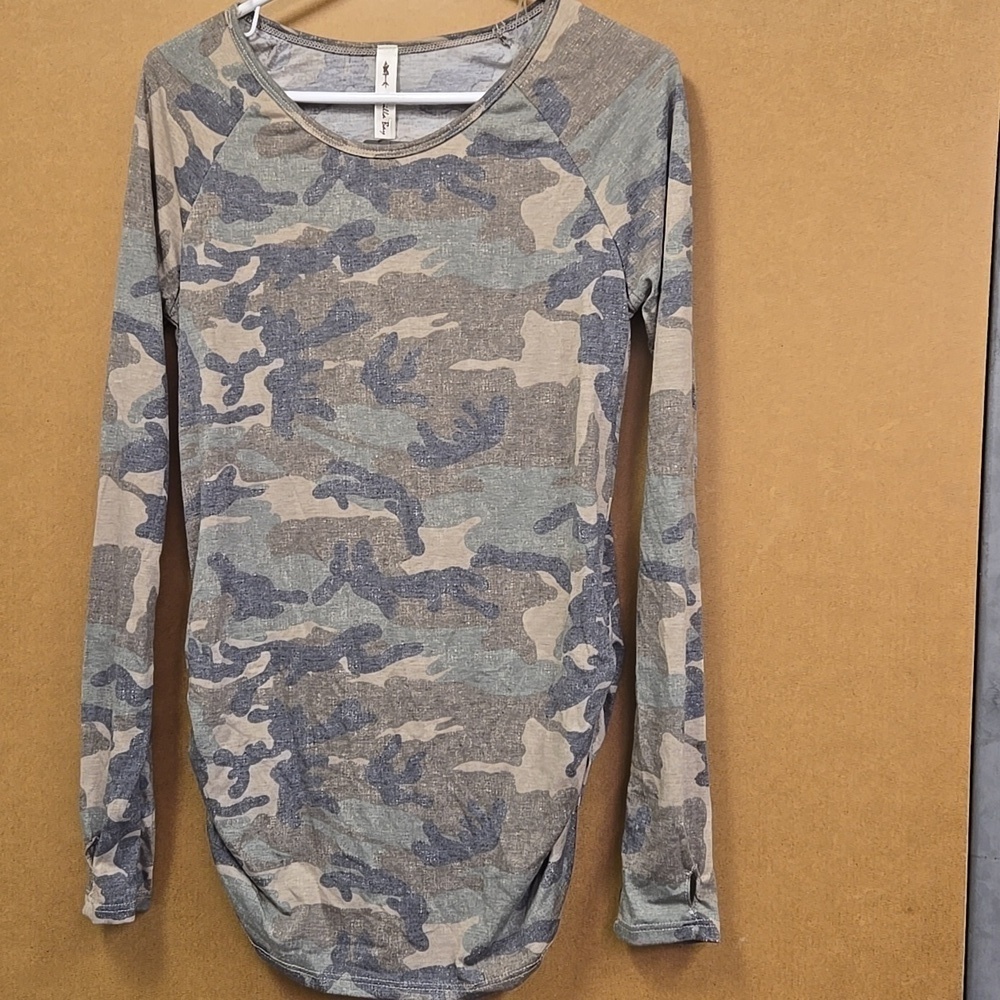 Vanilla Bay Size S Dusty Camo Tunic Length Longsleeve Top
